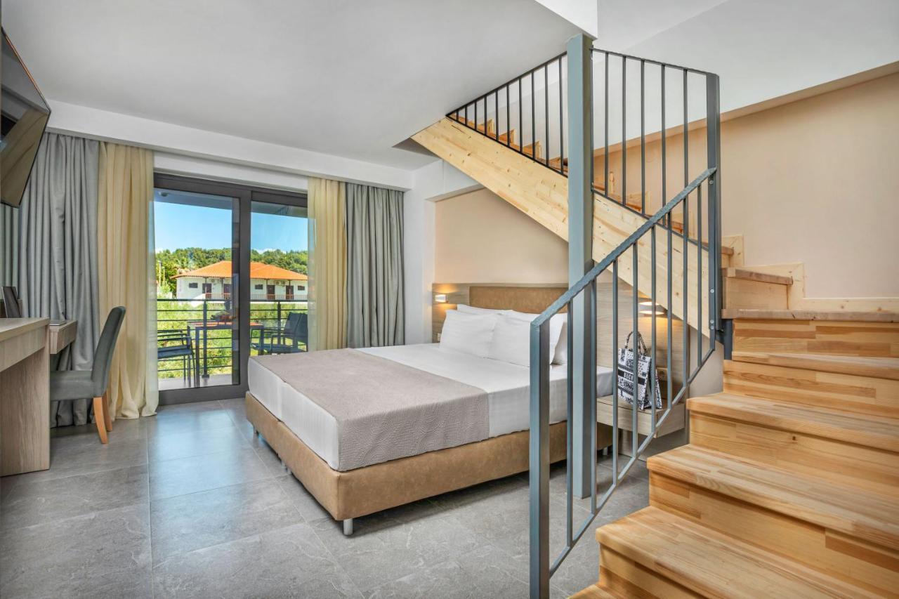 Newstory Suites Посиди Экстерьер фото